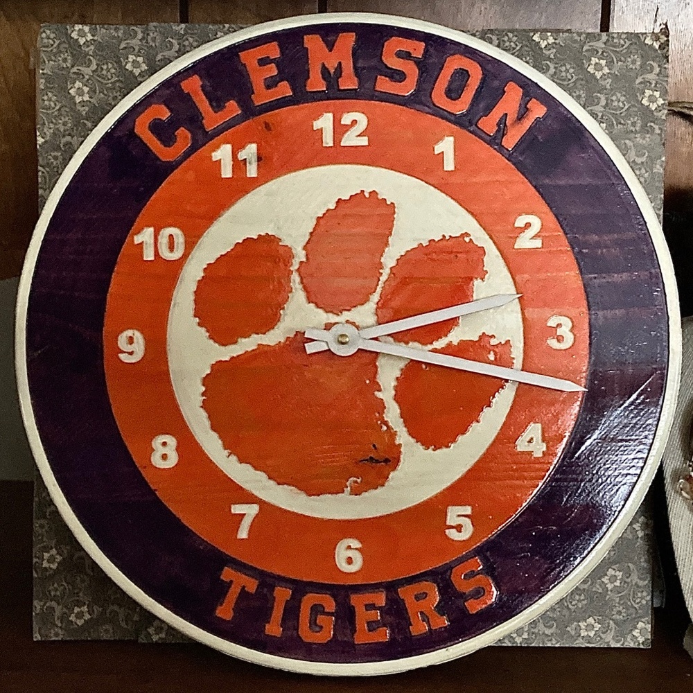NEW Wood/Painted Clemson Tigers Clock